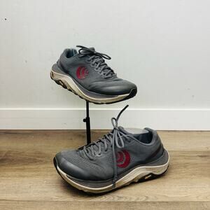 Topo Ultravenrure 3 Gray Running Shoe Men’s Size 10 Wide